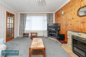 Living Room- click for photo gallery